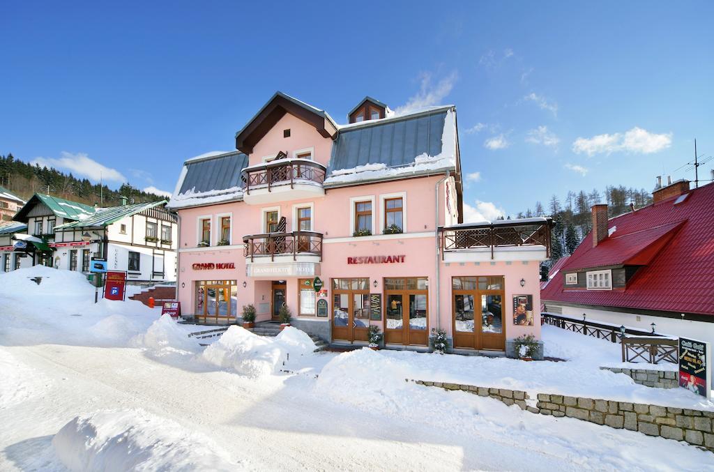 Wellness Hotel Grand Špindlerŭv Mlýn Εξωτερικό φωτογραφία