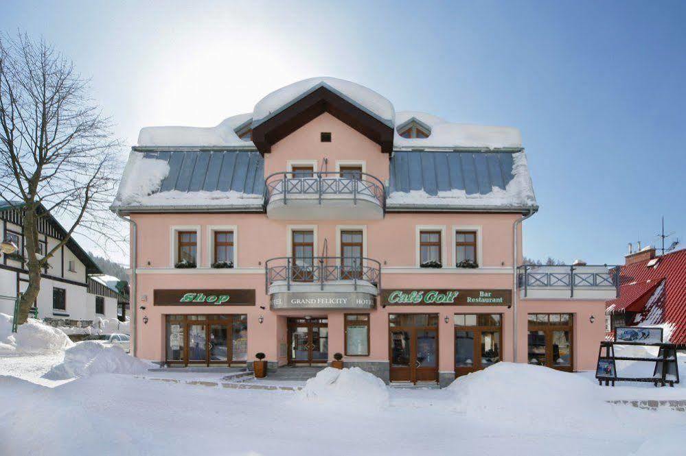 Wellness Hotel Grand Špindlerŭv Mlýn Εξωτερικό φωτογραφία